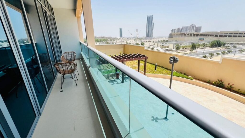 WhatsApp Image 2025-11-14 at 3.57.57 PM (4)